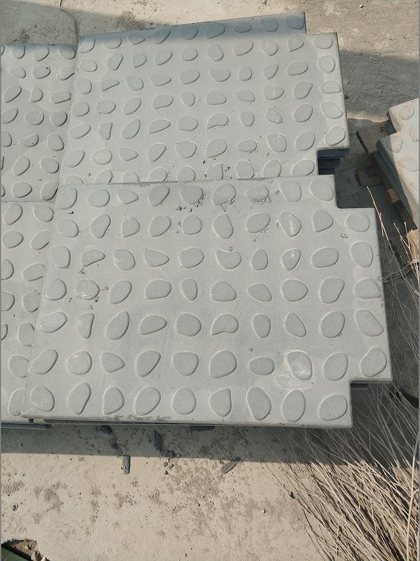 復(fù)合電纜溝蓋板多少錢？