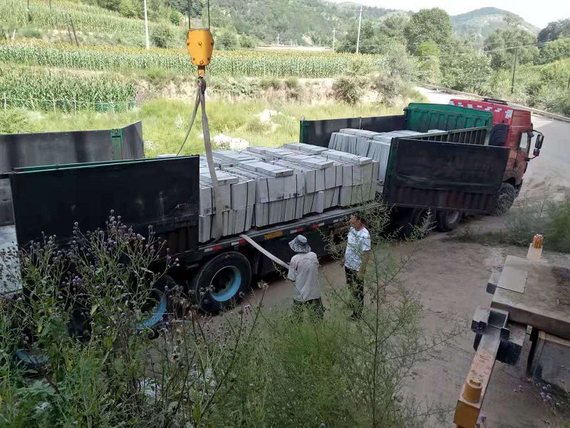 高鐵RPC蓋板廠家的抗壓強度和承重本事